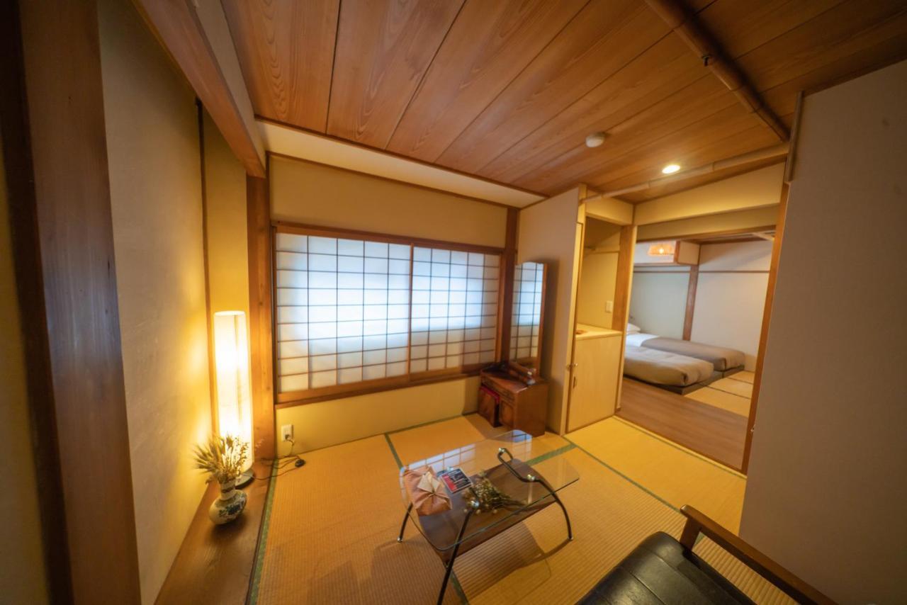 Aibiya Bed and Breakfast Yamanouchi  Exteriör bild