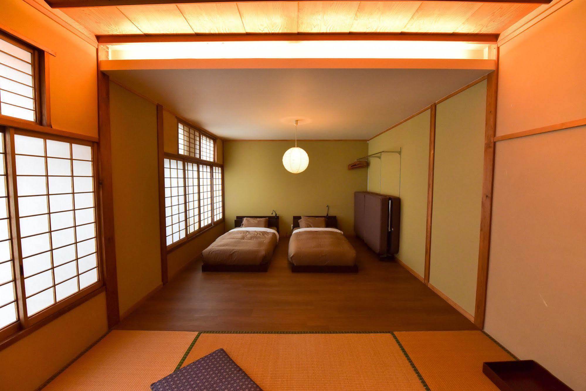 Aibiya Bed and Breakfast Yamanouchi  Exteriör bild